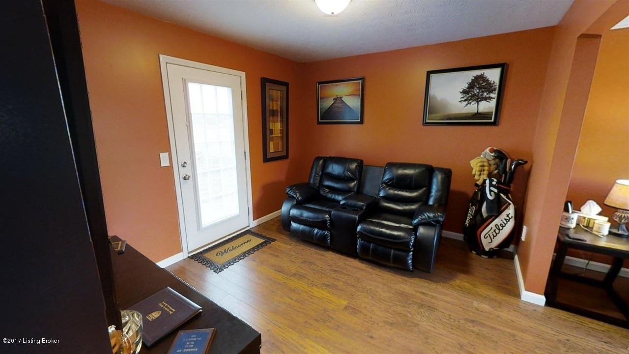 102 Vineyard Road Elizabethtown, KY 4270