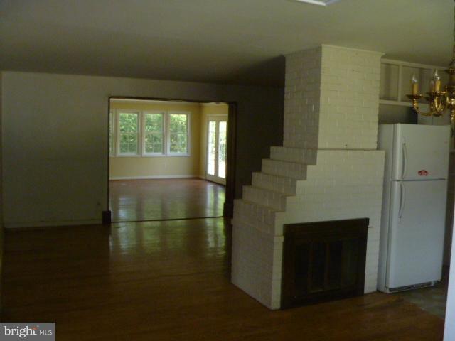 5226 Forman Court Springfield, VA 22151 - Photo 3 of 11 Living Room