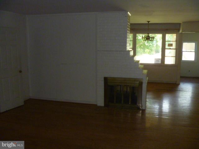 5226 Forman Court Springfield, VA 22151 - Photo 7 of 11 Living Room
