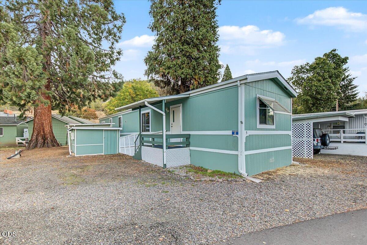 7 Brophy Way, Unit 5 Shady Cove, OR 97539 - Photo 1 of 22 Gallery Image 1