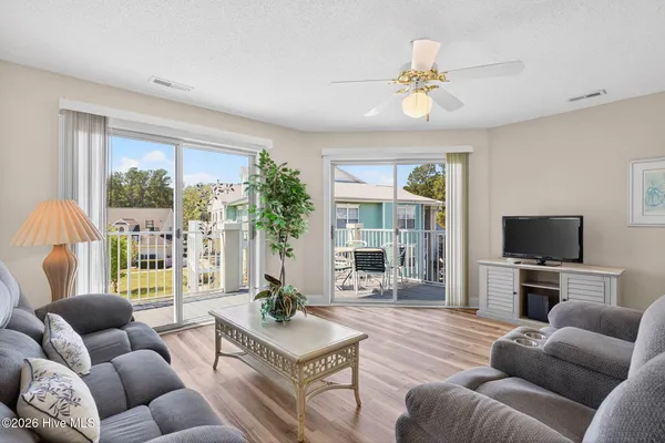 $195,000 | 330 South Middleton Drive Northwest, Unit 1209, Calabash, NC 28467