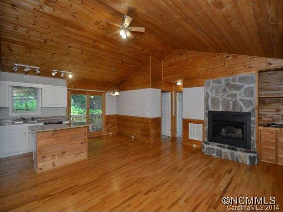 116 Hanks Road Waynesville, NC 28785 - Photo 6 of 14 Gallery Image 6