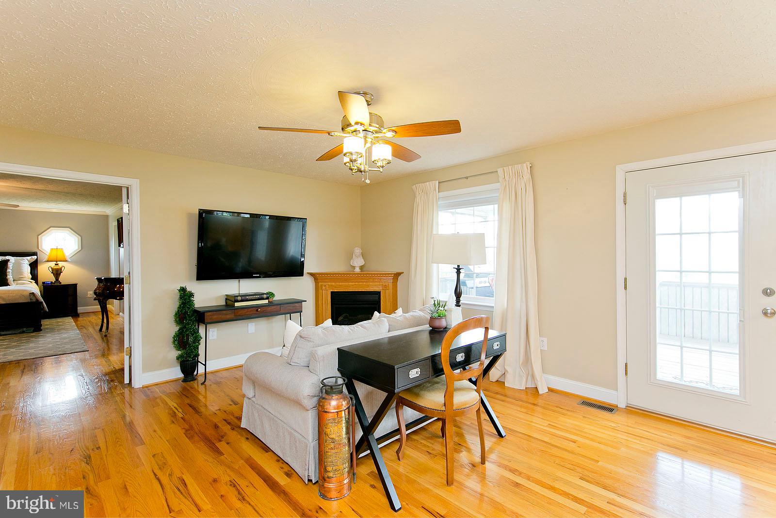 6363 Middle Road Stephens City, VA 22655 - Photo 26 of 81 Family room with gas fireplace