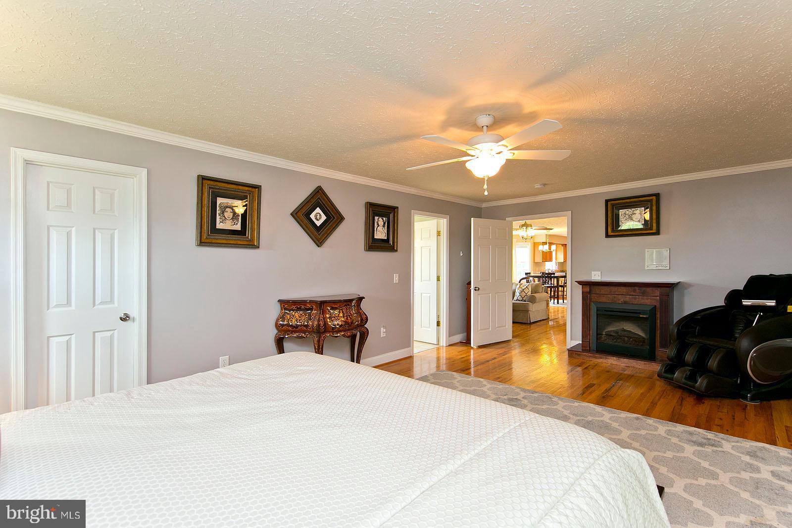 6363 Middle Road Stephens City, VA 22655 - Photo 28 of 81 Main level master bedroom with crown molding