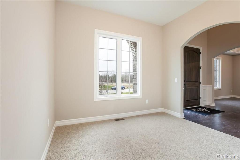 1154 Pembroke Drive Rochester Hills, MI 48307 - Photo 16 of 49