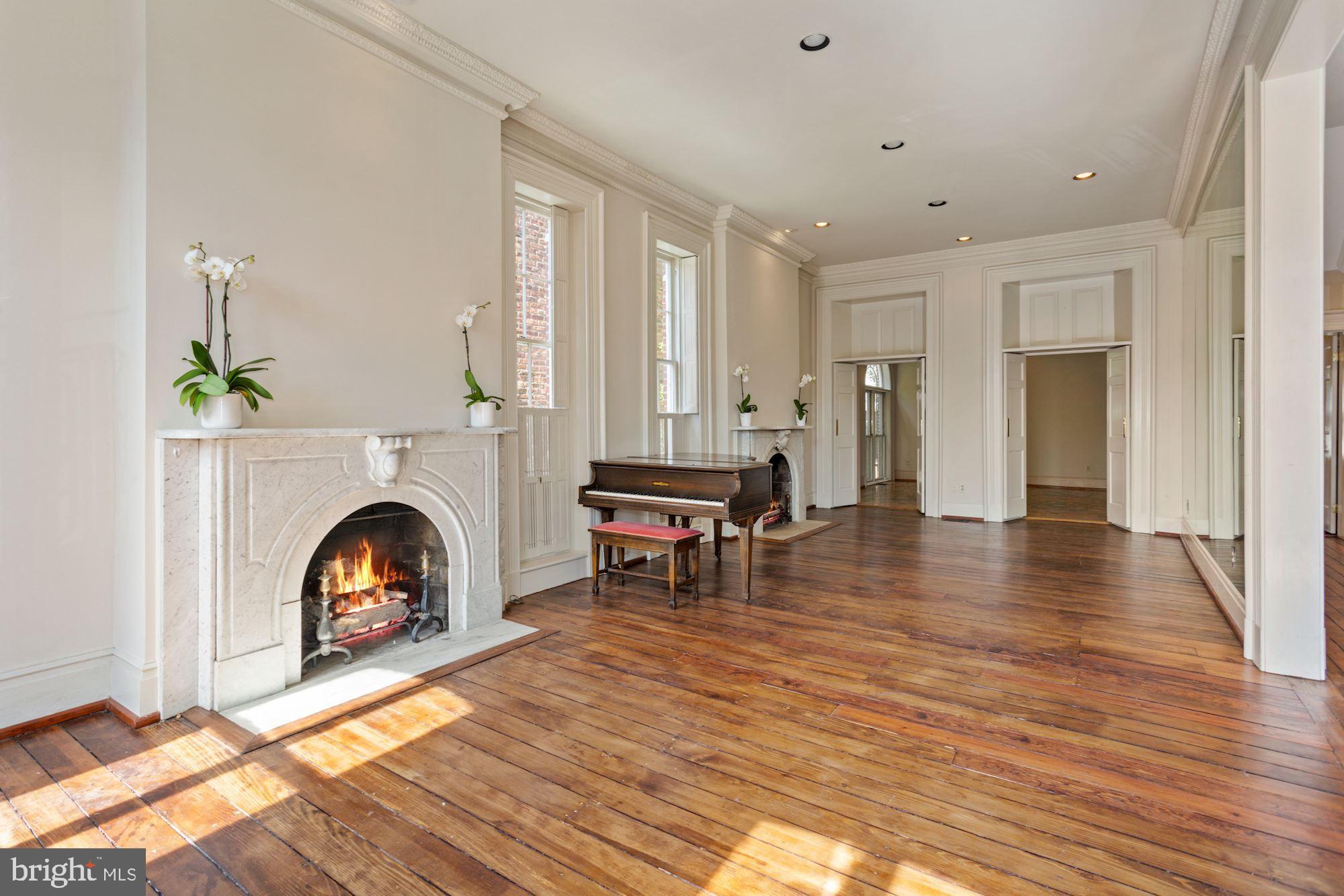 3129 N Street Northwest Washington, DC 20007 - Photo 4 of 28 LIVING ROOM W/11.2 FT CEILINGS