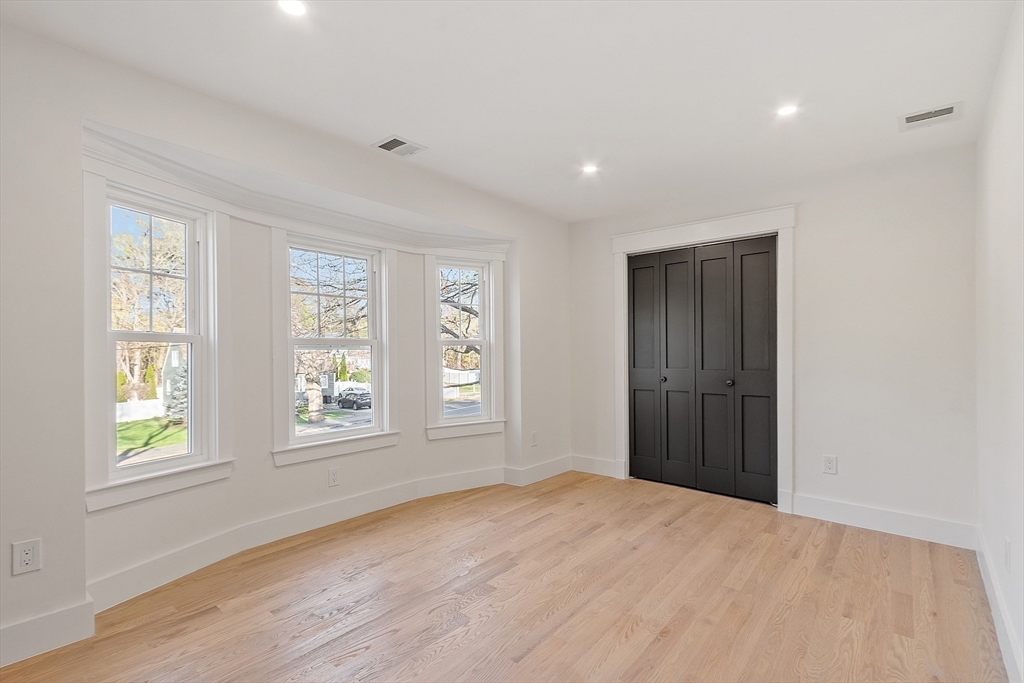 896 Main Street Reading, MA 01867 - Photo 34 of 41