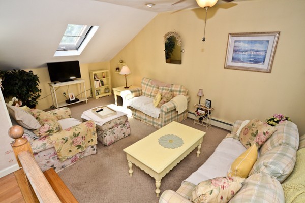 5 Hamilton Road Woburn, MA 01801 - Photo 3 of 23 Gallery Image 3