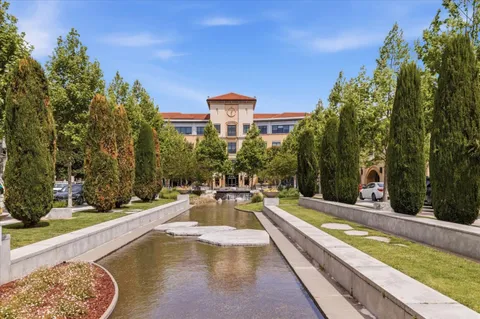 $1,900,000 | 1000 Park Place, Unit H, San Mateo, CA 94403