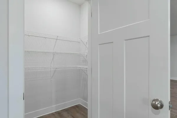 $2,300 | 118 Hobson Avenue, Crestview, FL 32539