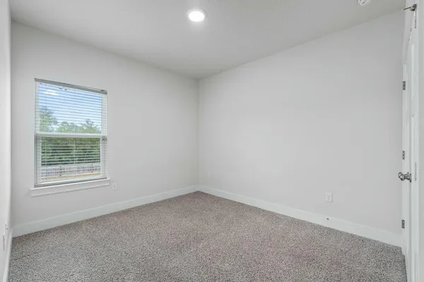 $2,300 | 118 Hobson Avenue, Crestview, FL 32539