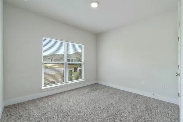 $2,300 | 118 Hobson Avenue, Crestview, FL 32539