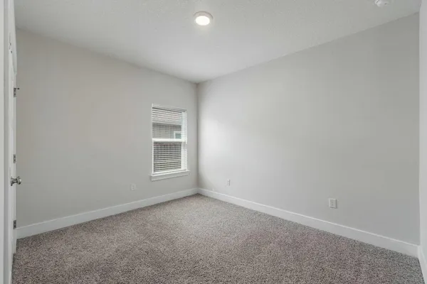 $2,300 | 118 Hobson Avenue, Crestview, FL 32539