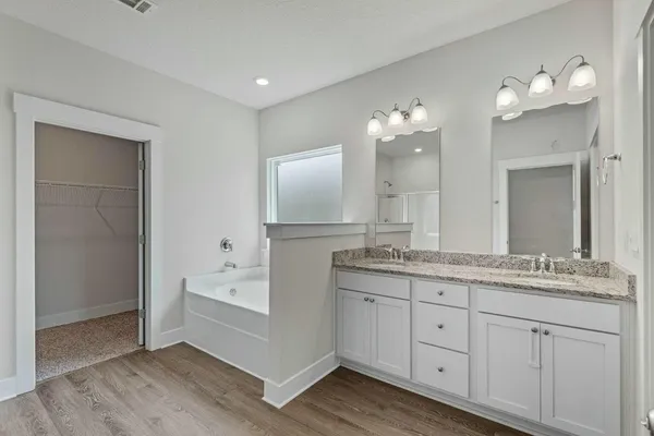 $2,300 | 118 Hobson Avenue, Crestview, FL 32539