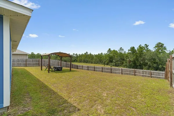 $2,300 | 118 Hobson Avenue, Crestview, FL 32539