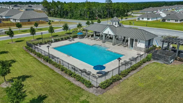 $2,300 | 118 Hobson Avenue, Crestview, FL 32539