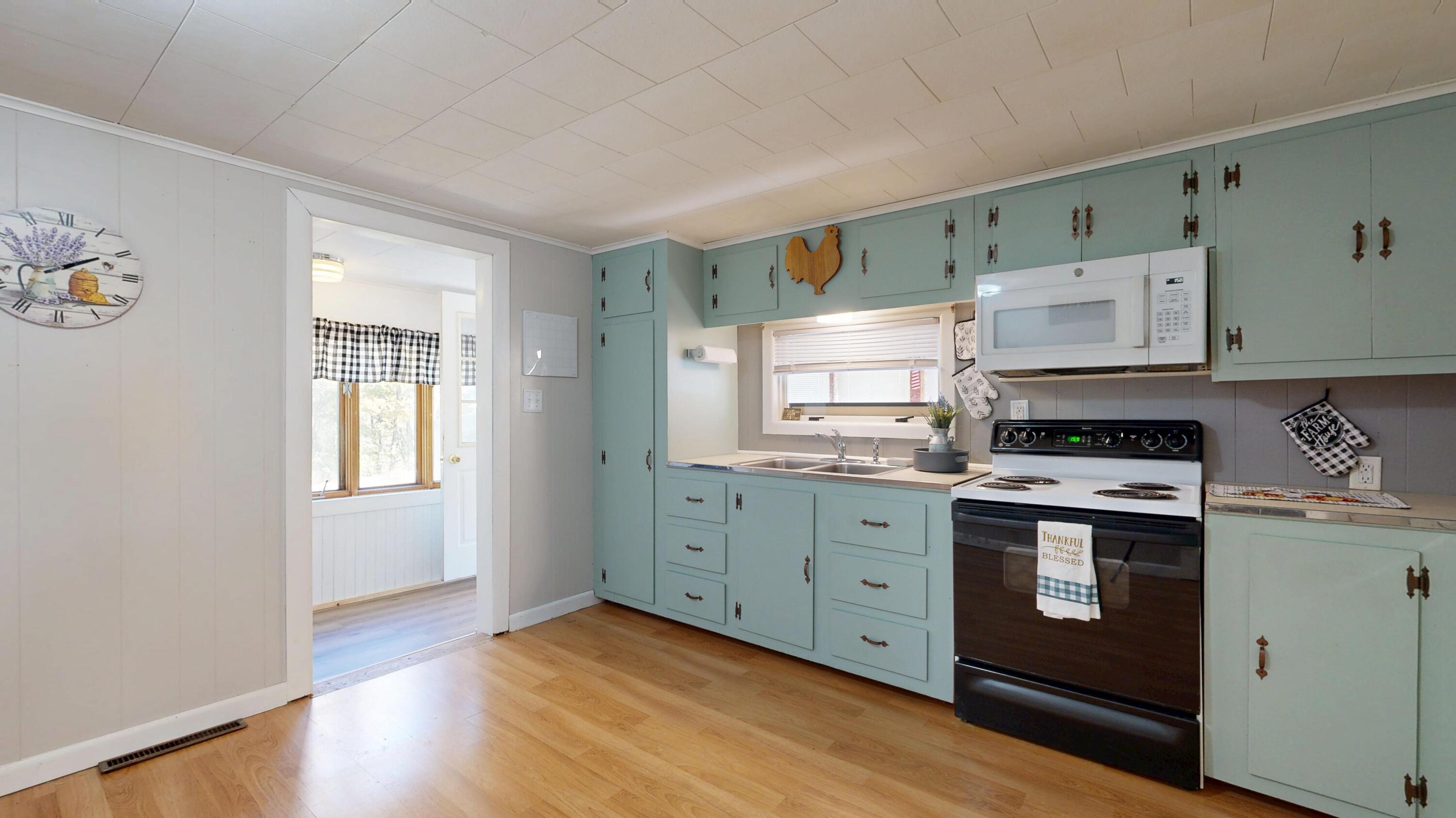 444 Auburn Road Peru, ME 04290 - Photo 9 of 31 kitchen