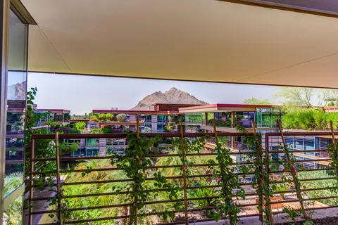 $1,650,000 | 7137 East Rancho Vista Drive, Unit 7008, Scottsdale, AZ 85251