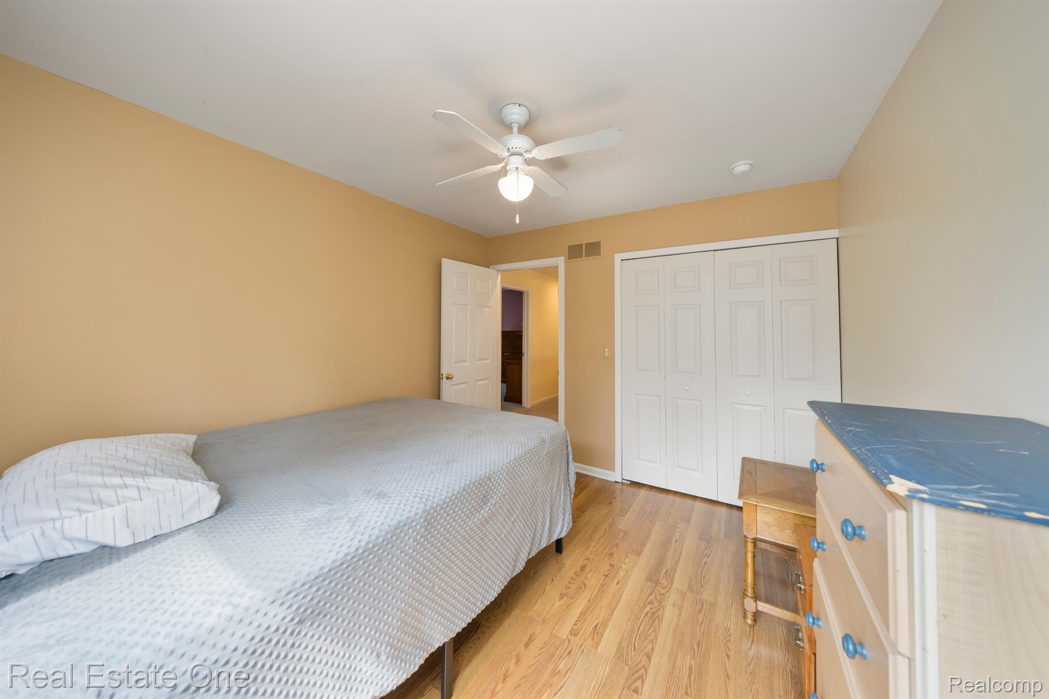 2520 South Commerce Road Walled Lake, MI 48390 - Photo 29 of 56 Ceiling fan