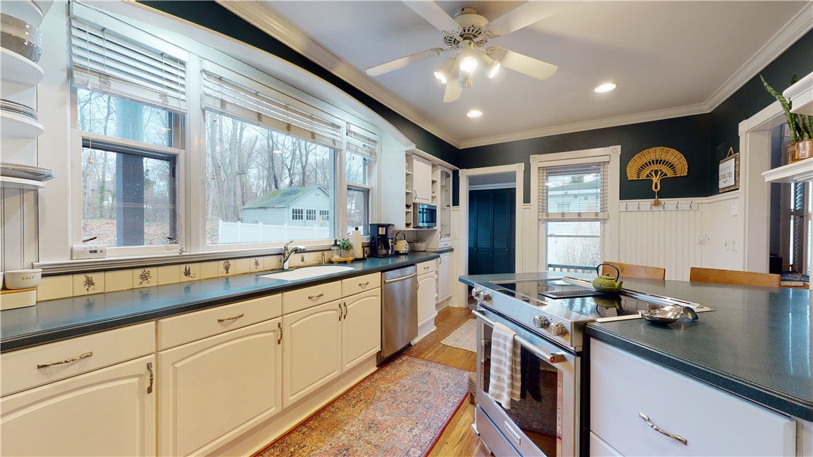 66 Beach Street Westerly, RI 02891 - Photo 26 of 38