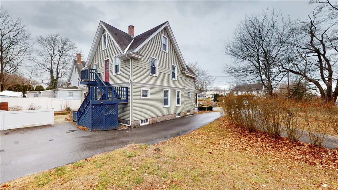 66 Beach Street Westerly, RI 02891 - Photo 3 of 38