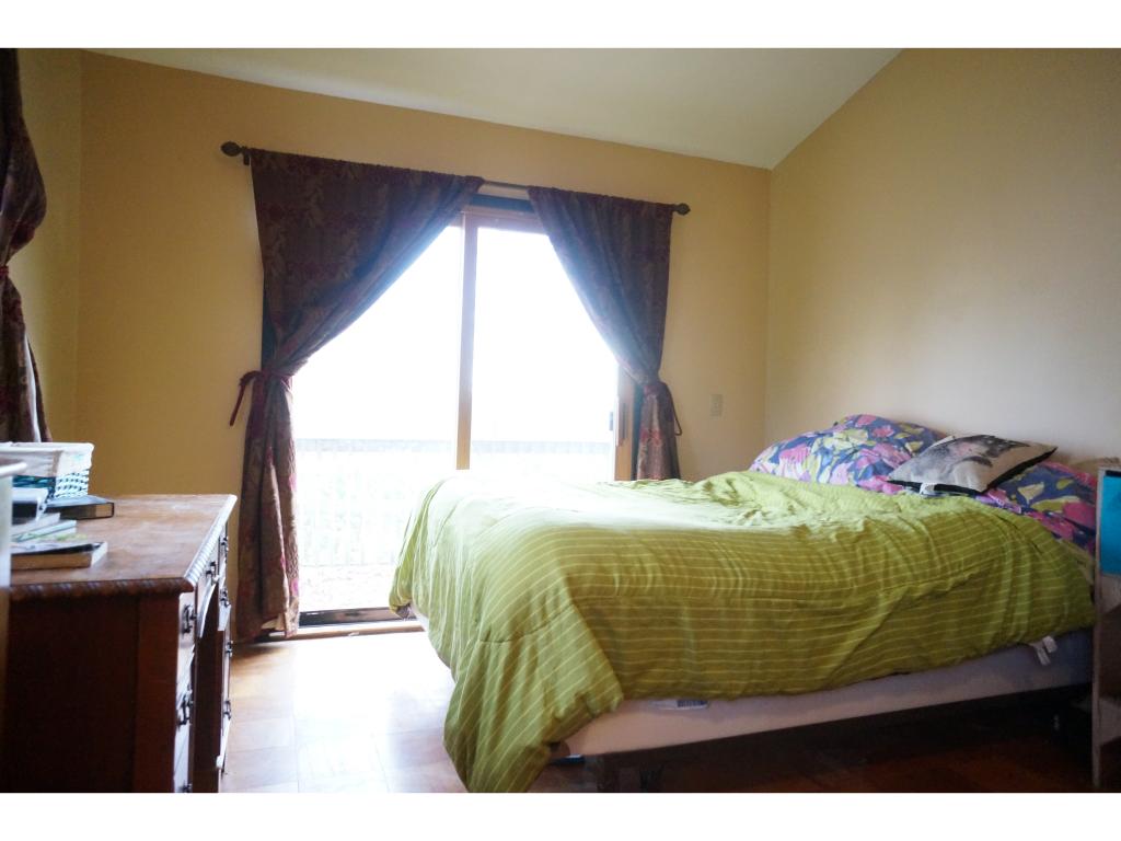 672 Falls Road Shelburne, VT 05482 - Photo 4 of 7 Gallery Image 4