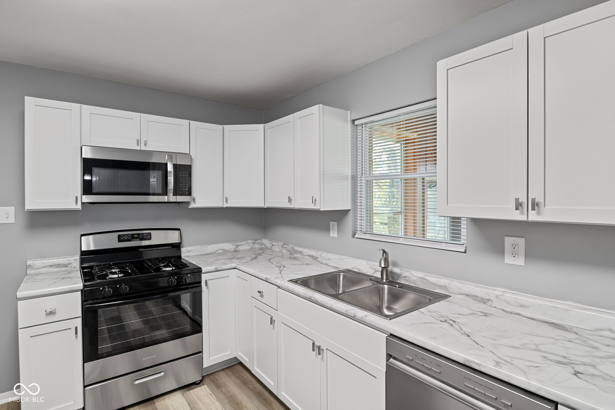 5832 South High School Road Indianapolis, IN 46221 - Photo 17 of 36