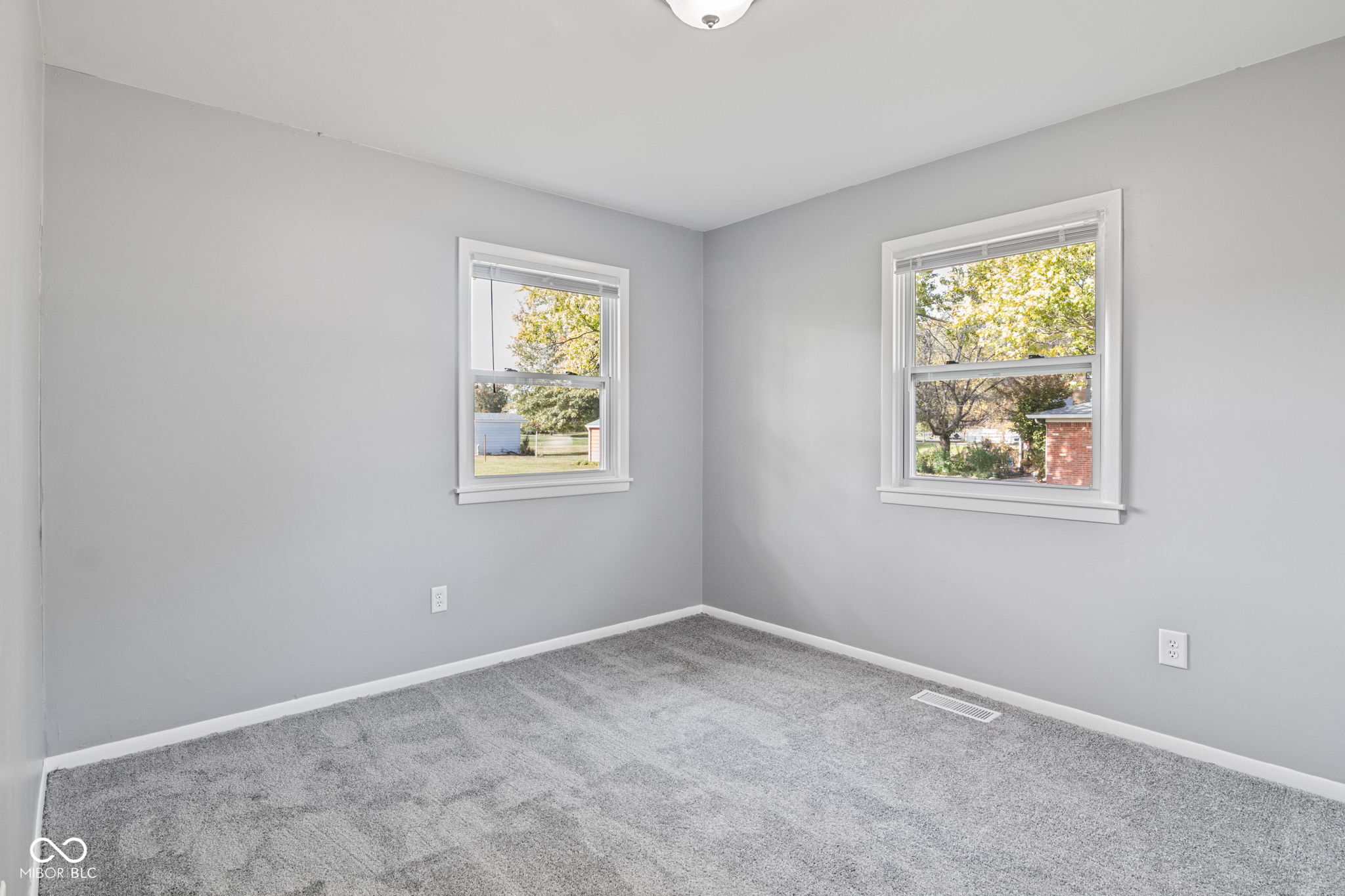 5832 South High School Road Indianapolis, IN 46221 - Photo 18 of 36