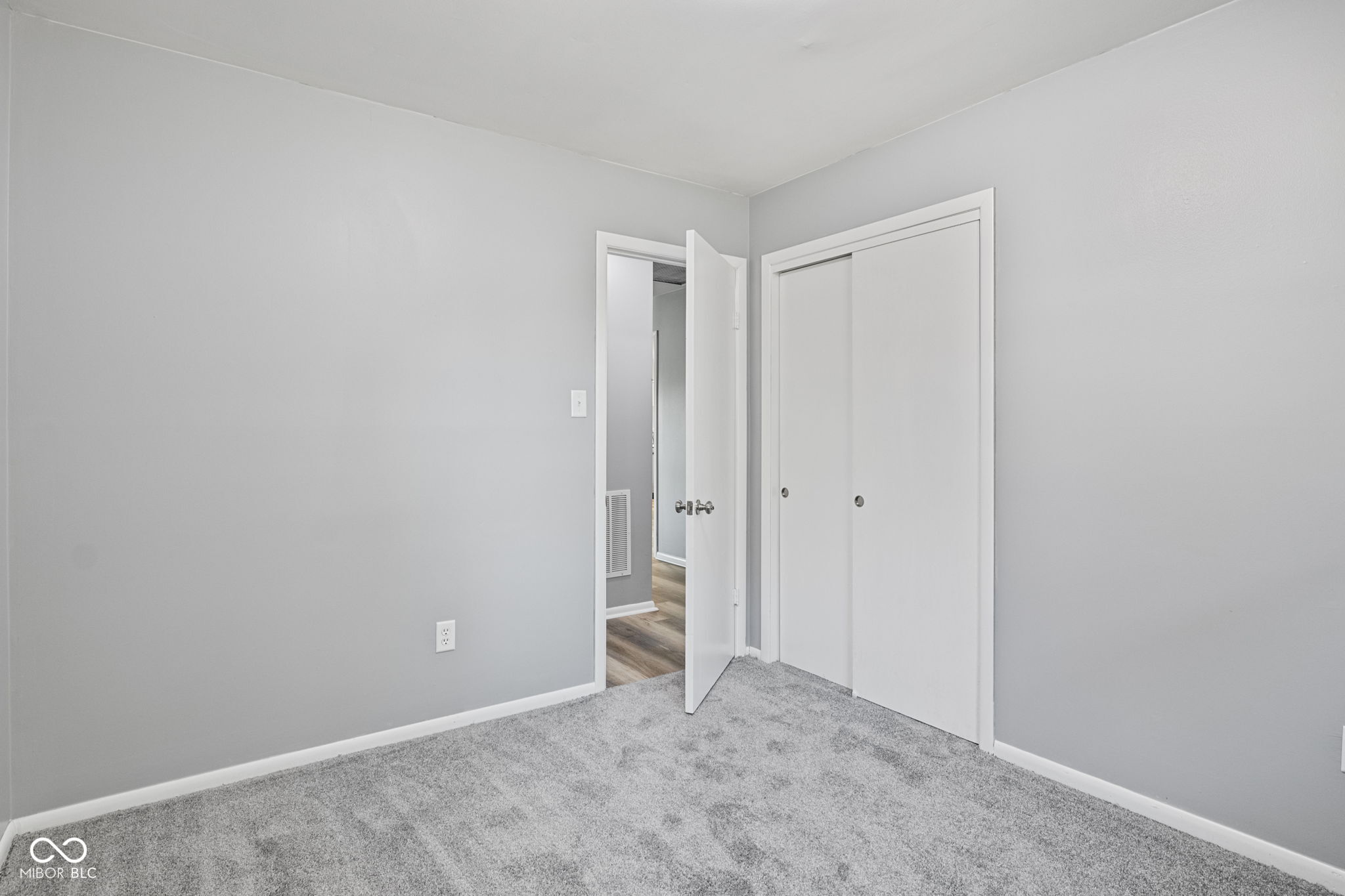 5832 South High School Road Indianapolis, IN 46221 - Photo 21 of 36