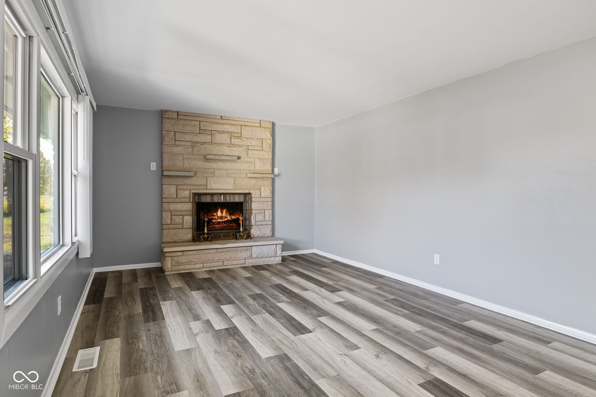 5832 South High School Road Indianapolis, IN 46221 - Photo 9 of 36