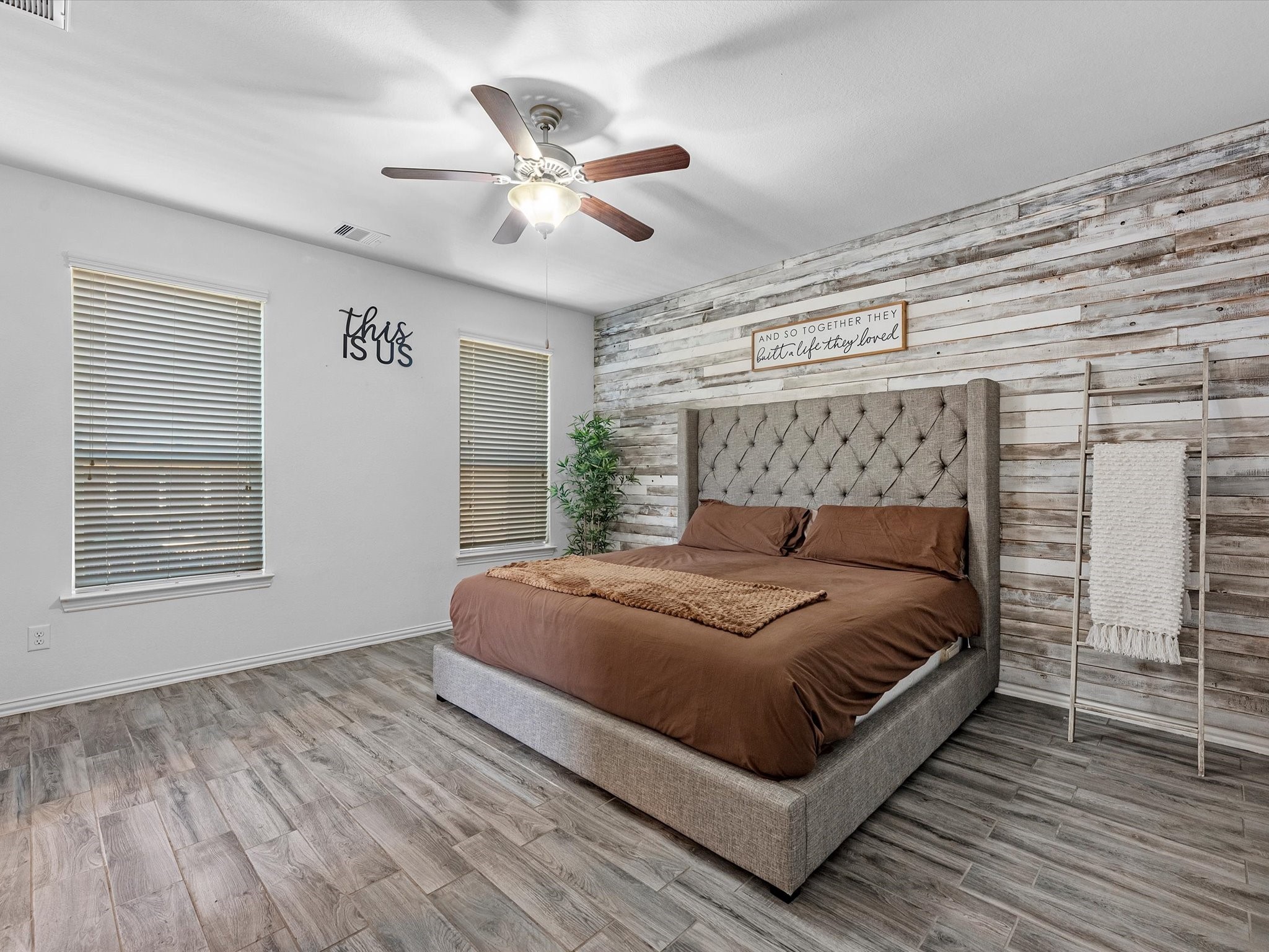 13838 Madera Bend Lane Rosharon, TX 77583 - Photo 19 of 32 A large primary suite, located on the first floor