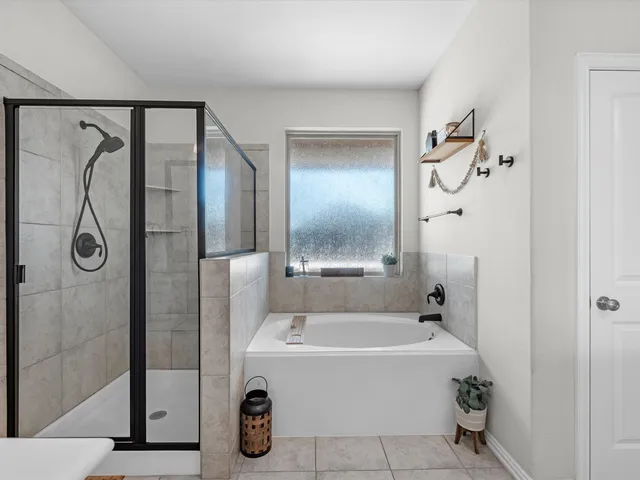 $374,990 | 13838 Madera Bend Lane, Rosharon, TX 77583