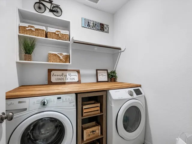 $374,990 | 13838 Madera Bend Lane, Rosharon, TX 77583