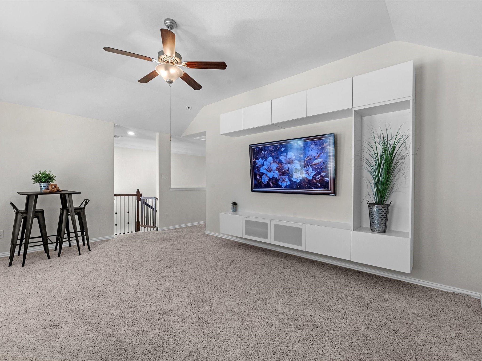 13838 Madera Bend Lane Rosharon, TX 77583 - Photo 26 of 32 Built-in entertainment will remain!