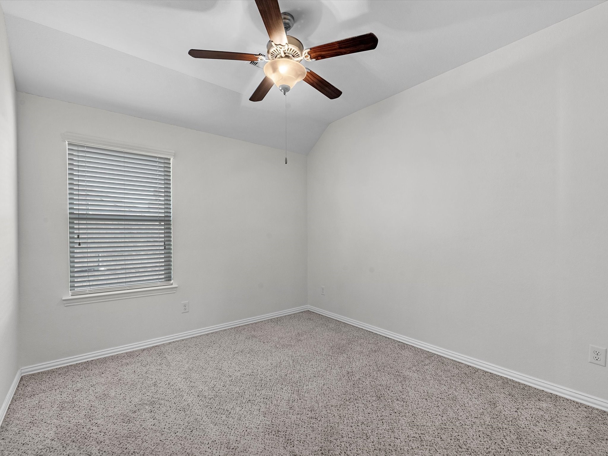 13838 Madera Bend Lane Rosharon, TX 77583 - Photo 30 of 32 Bedroom #4