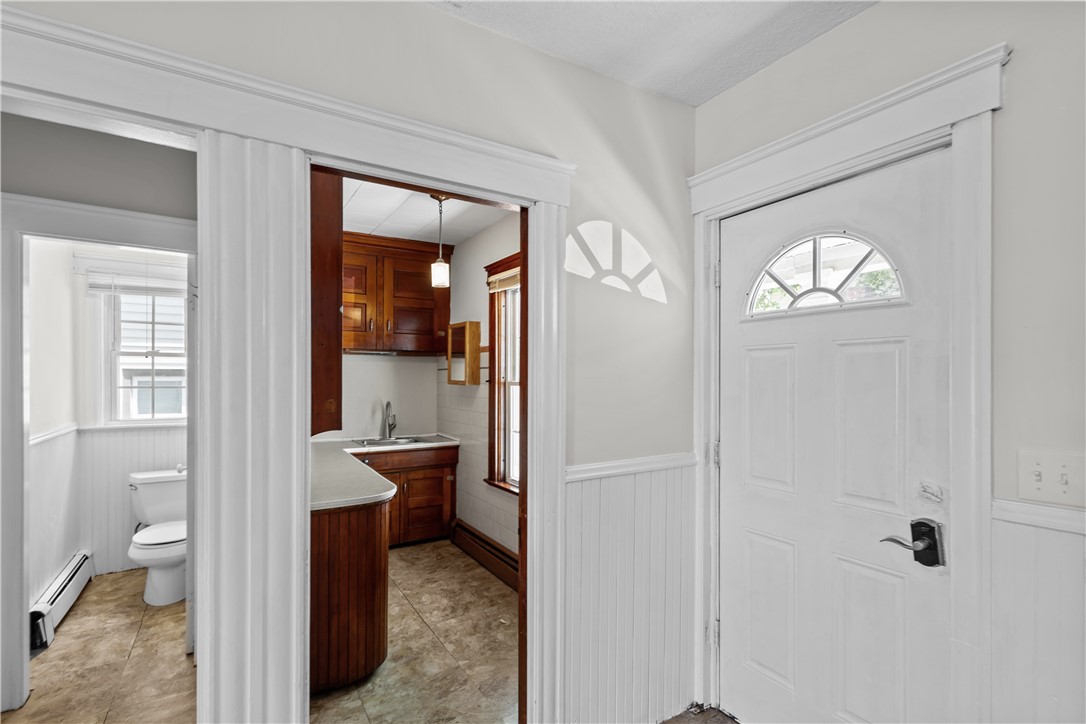 86 Spring Street Lincoln, RI 02838 - Photo 5 of 34