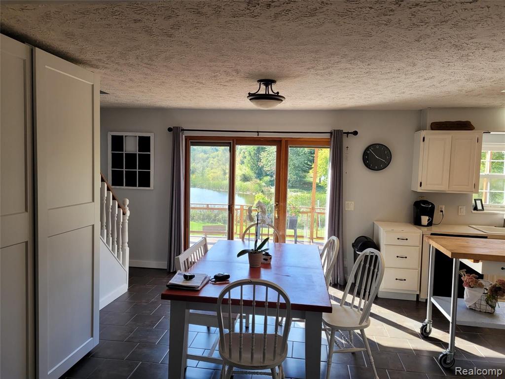2735 North Latson Road Howell, MI 48855 - Photo 13 of 24