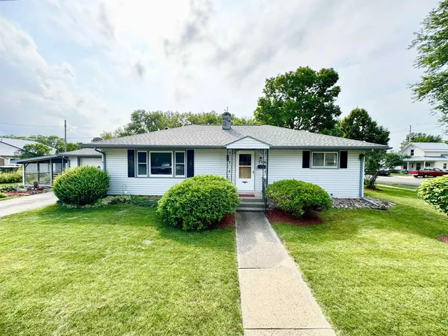 $209,000 | 702 Park Boscobel Wi 53805, Boscobel, WI 53805