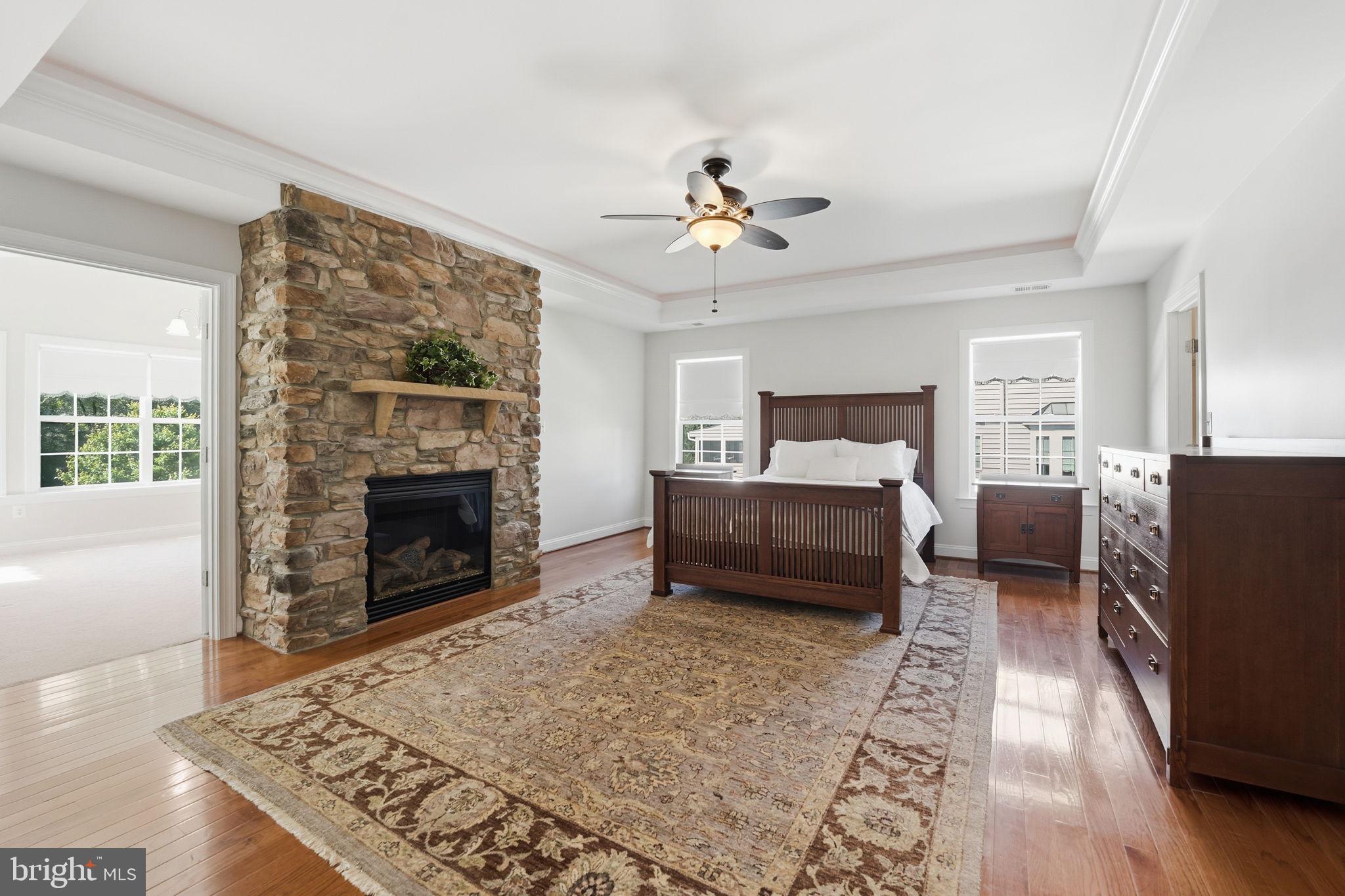 13060 Queen Chapel Road Woodbridge, VA 22193 - Photo 31 of 77 Gas fireplace
