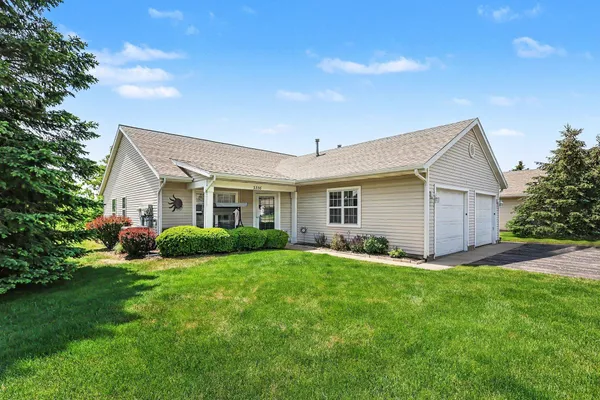 $289,500 | 3336 Clear Vista Court Northeast, Unit 33, Grand Rapids, MI 49525