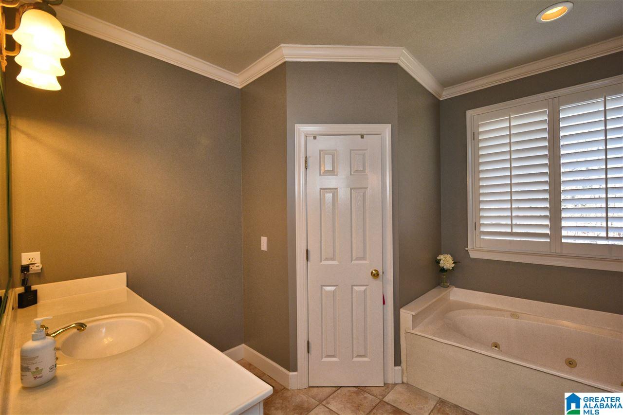 4037 Milner Way Hoover, AL 35242 - Photo 20 of 48