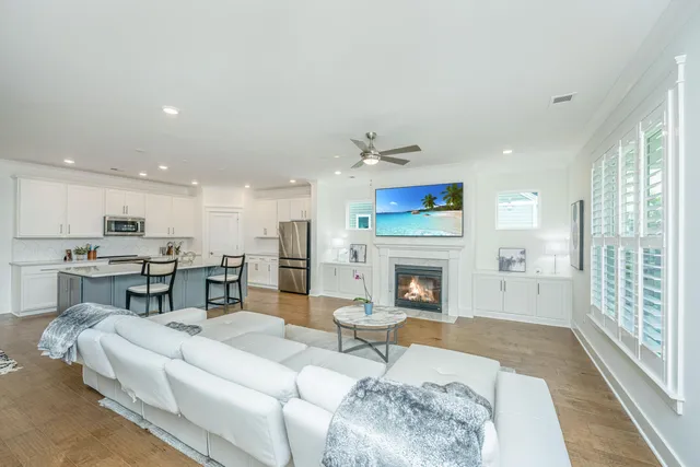 $3,200 | 111 Hewitt Street, Summerville, SC 29486