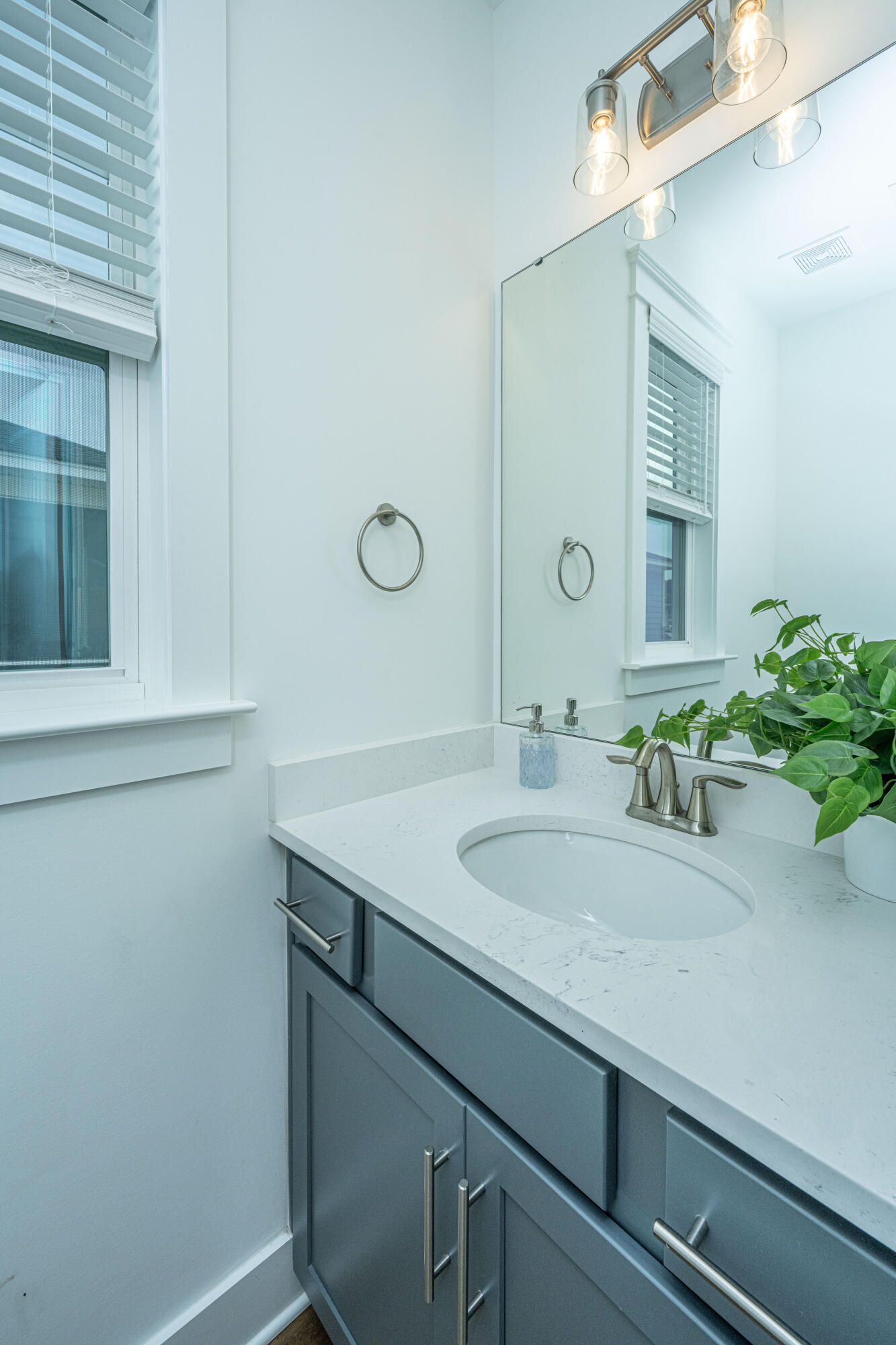 111 Hewitt Street Summerville, SC 29486 - Photo 25 of 33 111HewittSt025