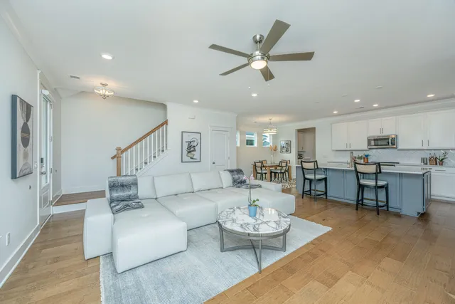 $3,200 | 111 Hewitt Street, Summerville, SC 29486