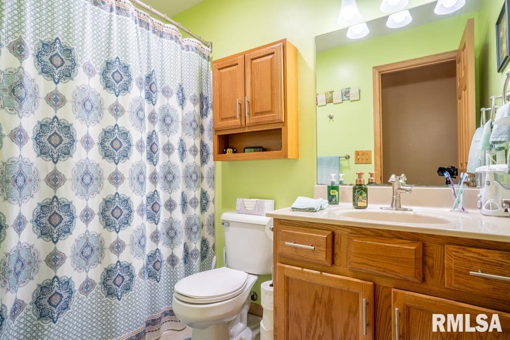 800 Anne Street Washington, IL 61571 - Photo 18 of 36 Gallery Image 18