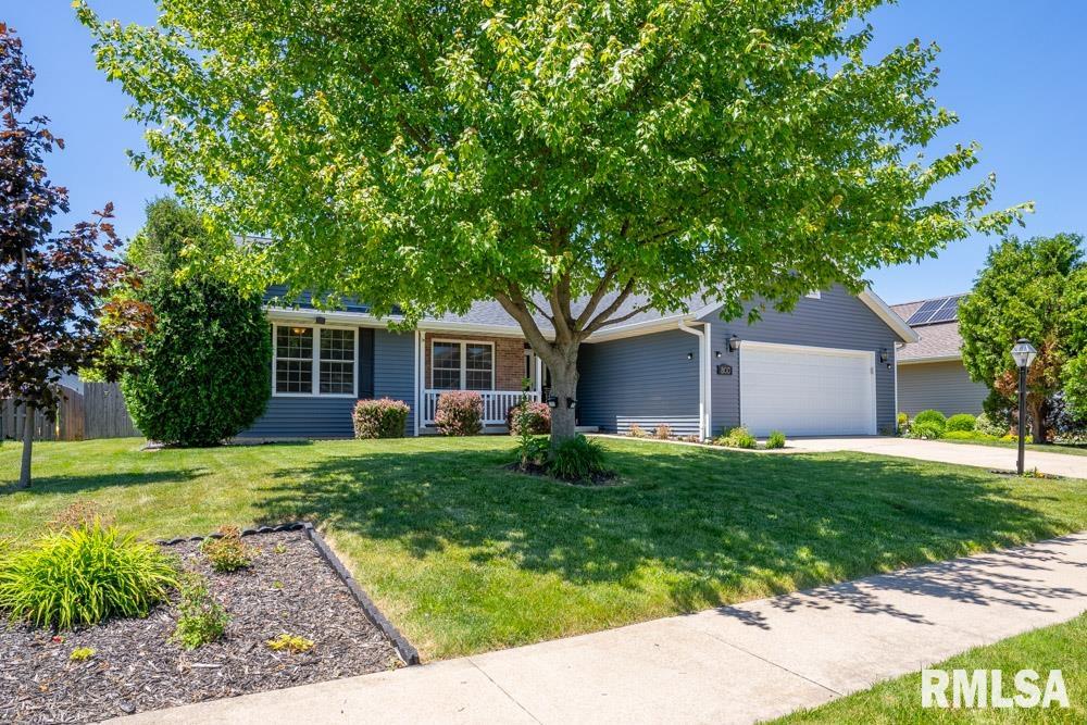 800 Anne Street Washington, IL 61571 - Photo 2 of 36 Gallery Image 2