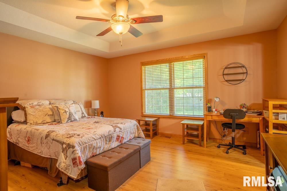 800 Anne Street Washington, IL 61571 - Photo 10 of 36 Gallery Image 10