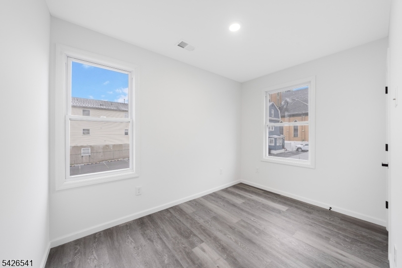 324 Second Street, Unit 2 Elizabeth Port, NJ 07206 - Photo 3 of 11