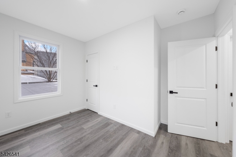 324 Second Street, Unit 2 Elizabeth Port, NJ 07206 - Photo 4 of 11