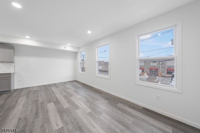 324 Second Street, Unit 2 Elizabeth Port, NJ 07206 - Photo 8 of 11